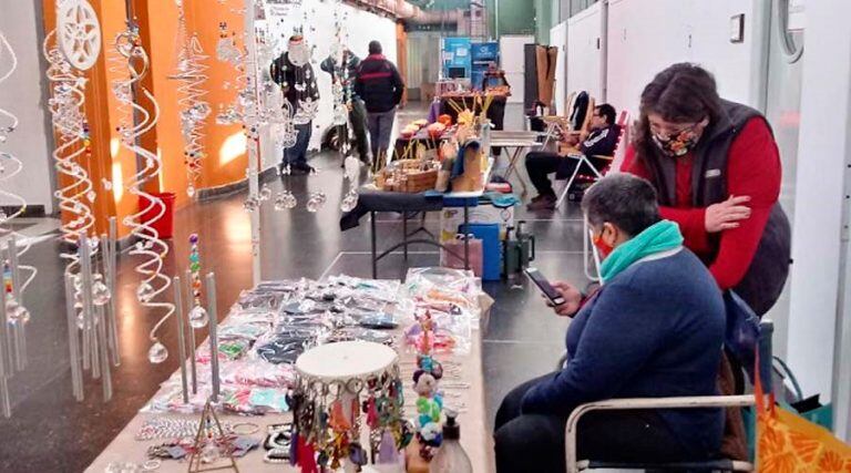 La feria en el Centro Municipal de Cultura (El Diario)