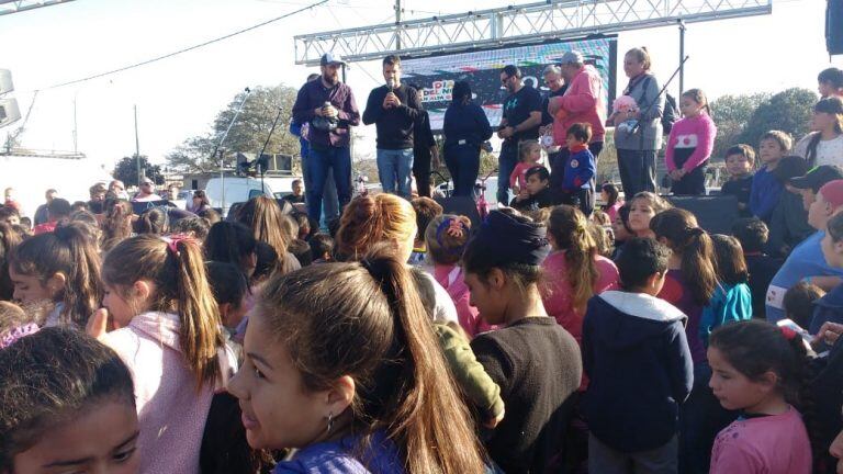 Barrio La Perla festejó el Día del Niño a lo grande