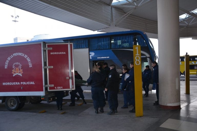 Aseguran que la mujer iba hacia Mendoza, ya que no había ningún pariente esperándola en la terminal puntana.