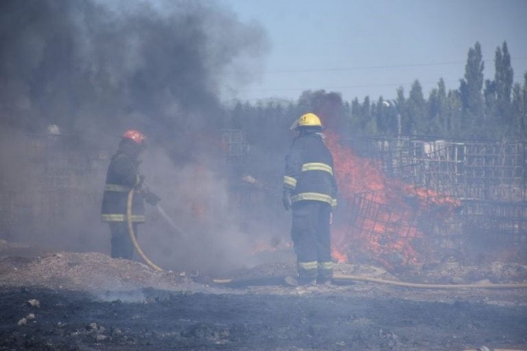 El incendio ocurrió en la empresa Recipetrol (web).