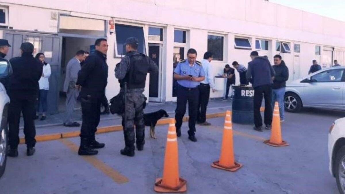 Tres Puentes: denuncian robo millonario en estación de servicio