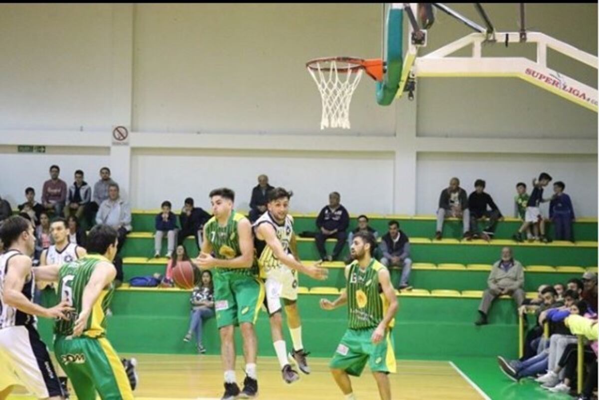 Provincial de Básquet: Primer triunfo de Costa Sud con un Menna descollante