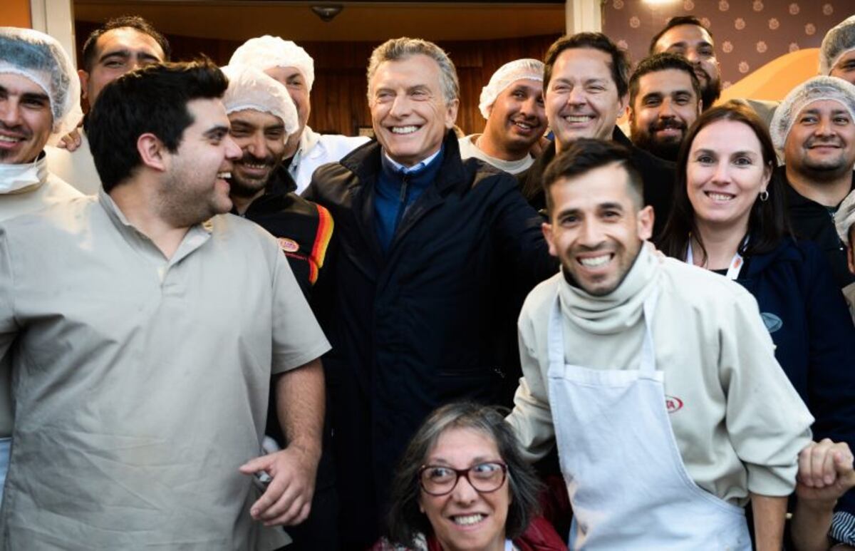Macri en Carlos Paz: "Es la primera vez que recibimos un presidente en nuestra fábrica"