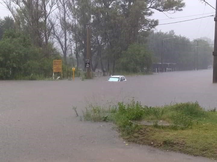 Calles de Arroyito lluvias del dia lunes