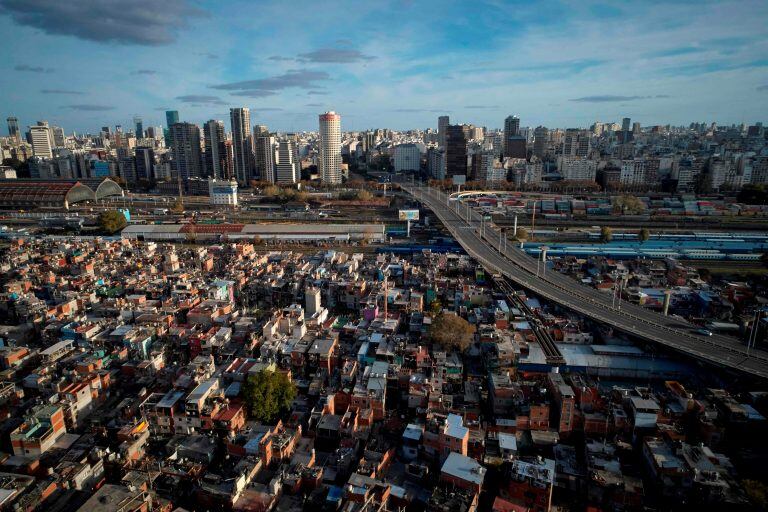 Vista aérea de la Villa 31 (Foto: Emiliano Lasalvia/AFP)