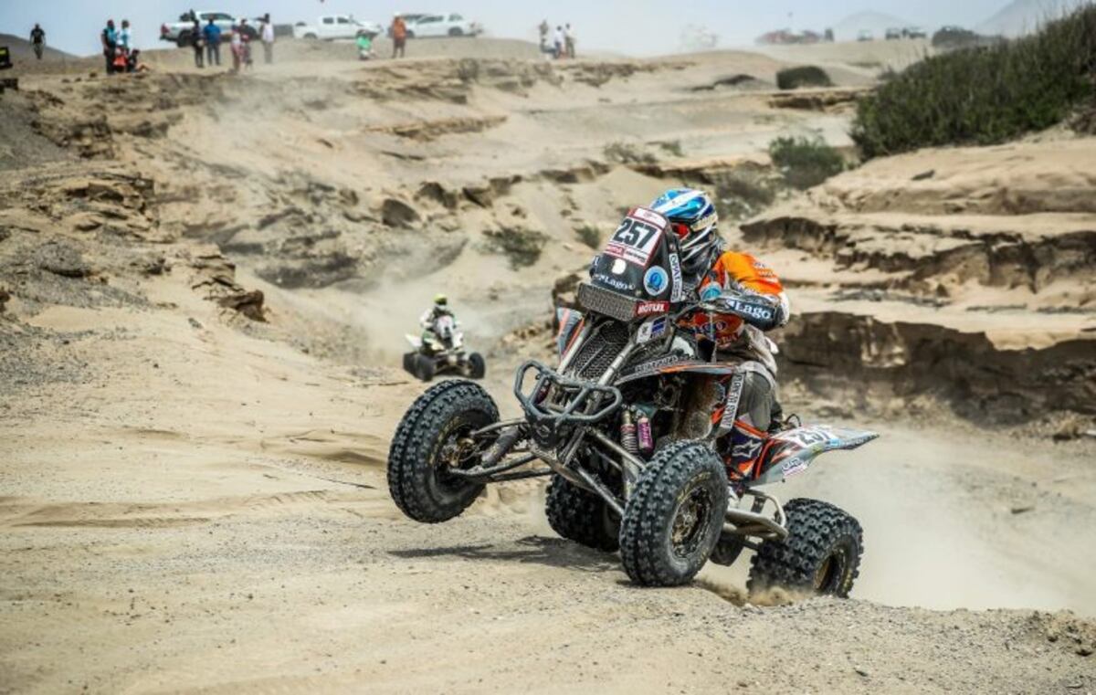Gustavo Gallego sigue 3ro en el Dakar