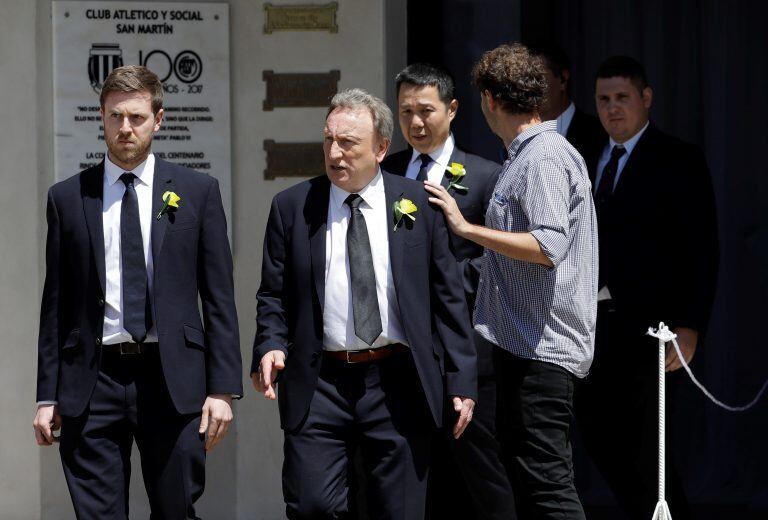 El técnico del Cardiff City, Neil Warnock. (AP Photo/Natacha Pisarenko)