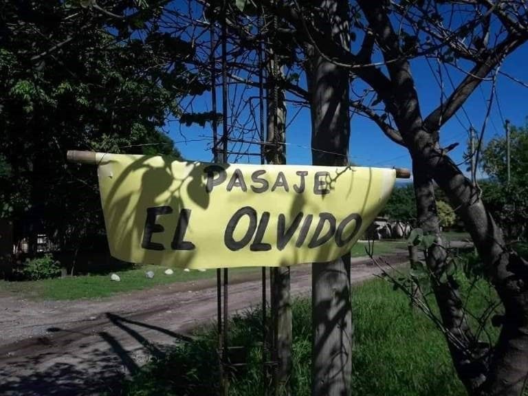 "Pasaje El Olvido", la nueva nomenclatura que deja al descubierto la falta de respuesta de las autoridades.