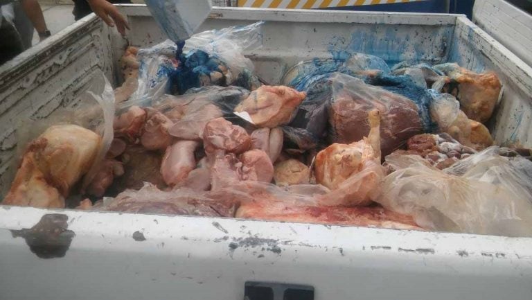 Decomiso de carne en mal estado. (Policía de Salta)