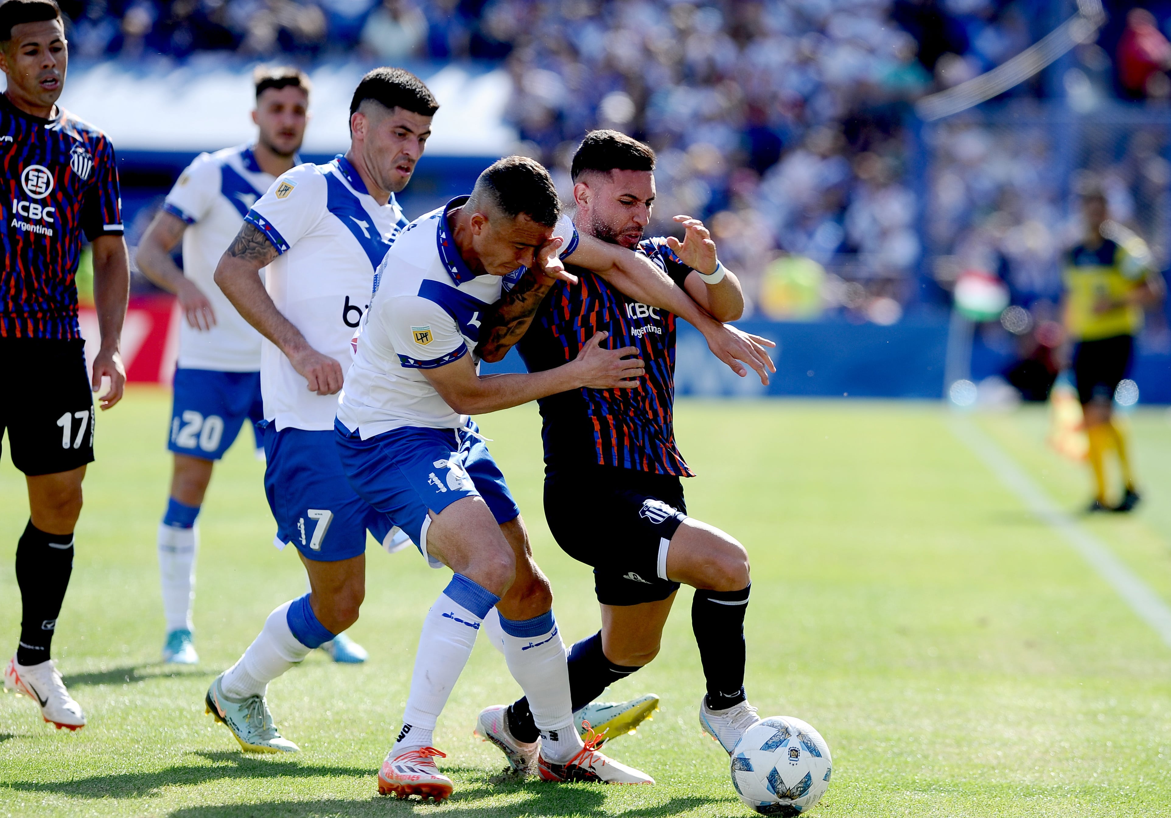 Vélez y Talleres, en Liniers, por la Copa de la Liga Profesional. (Fotobaires)