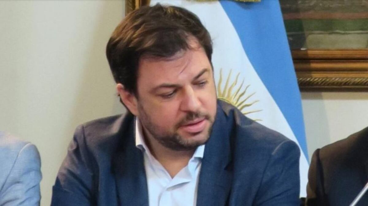Renunció Valentín Díaz Gilligan: "No creo necesario continuar aferrado al cargo"
