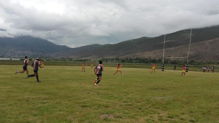 Partido de exhibición: Tafí del Valle vs Santa María. Juveniles. (Romina Aguirre)