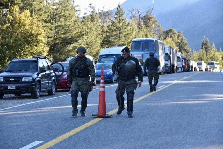 Gendarmería controlará las rutas para desalentar la circulación durante el fin de semana largo. (Archivo)