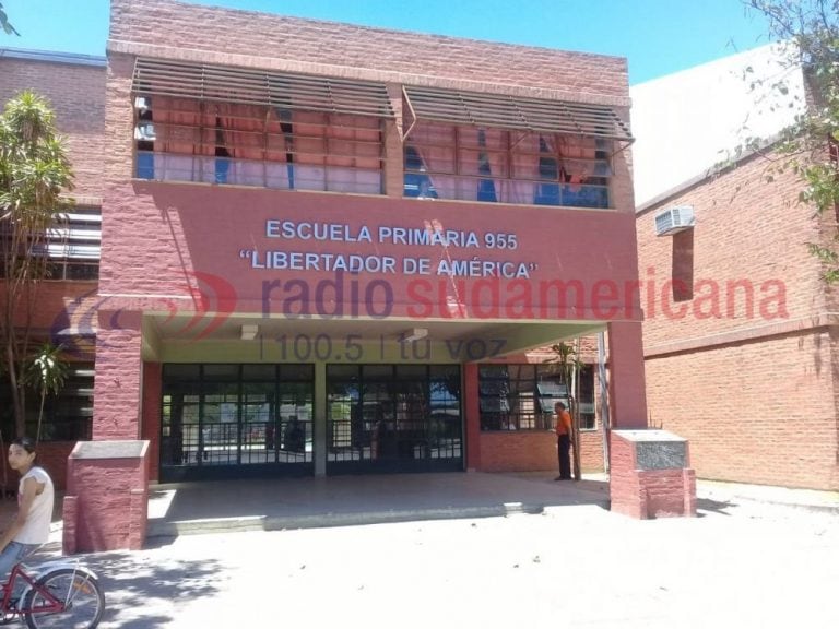 Escuela 955 donde la tutora agredió a la directora