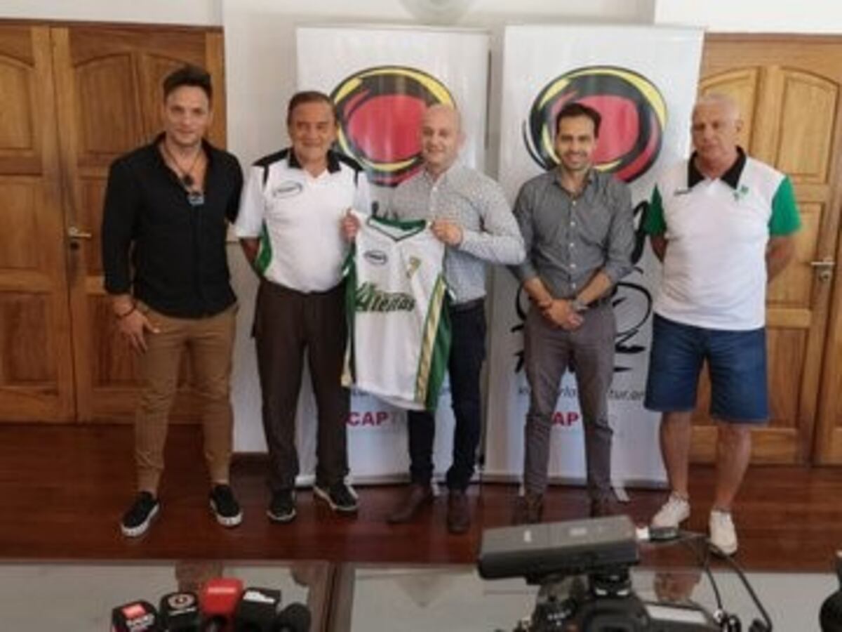 Felipe Lábaque firmó el acuerdo para que Atenas sea local en Carlos Paz