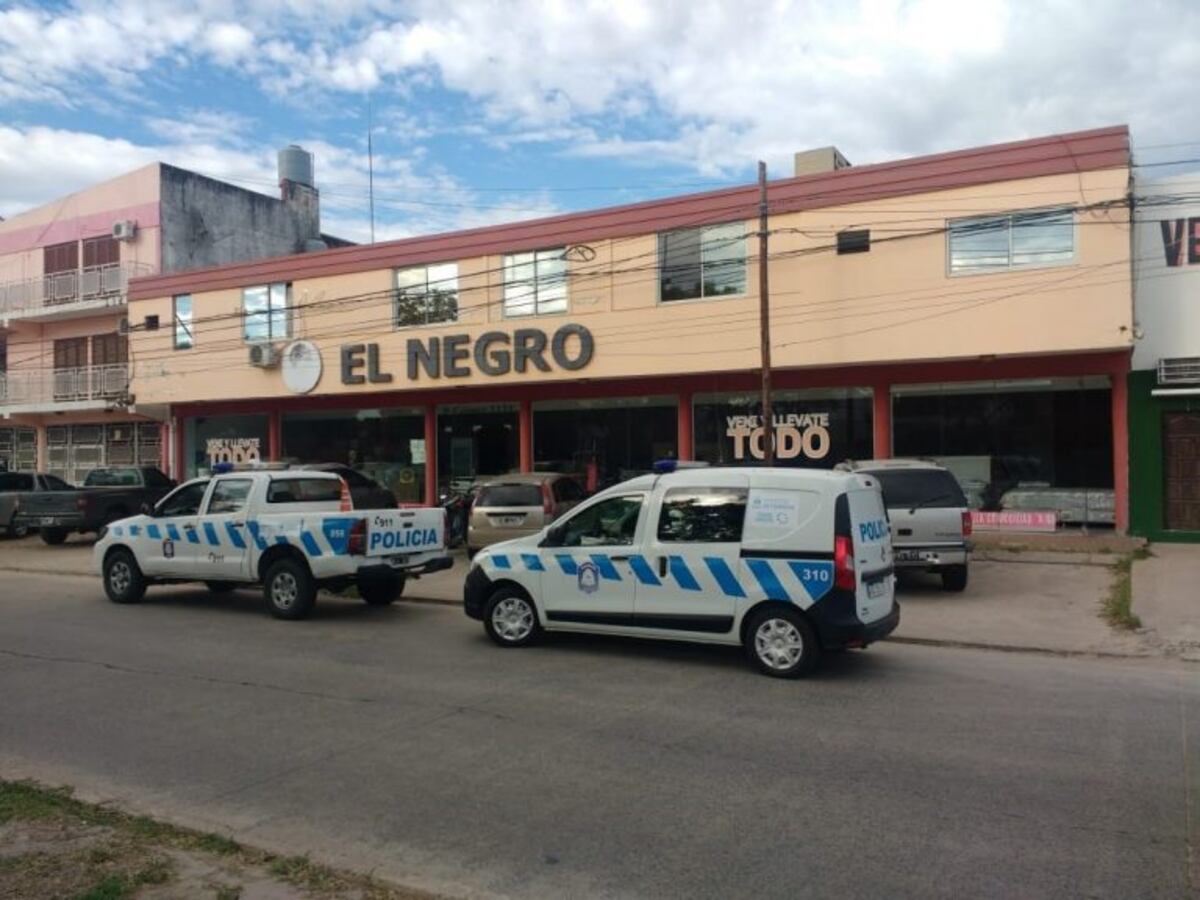 Robo en La Pilar: hay dos detenidos y buscan la caja fuerte