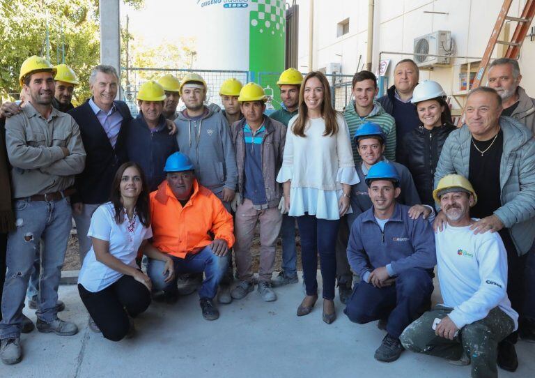 Macri y Vidal recorrieron las obras del hospital Posadas, de Saladillo.