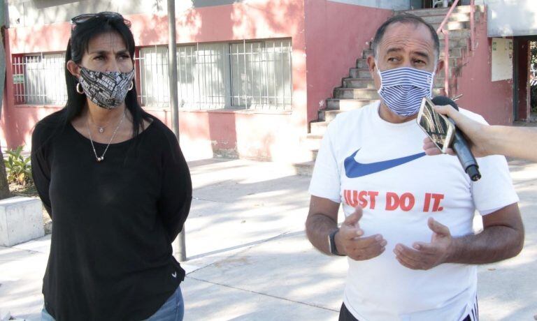 La directora de Deportes y Recreación, Cristina Conde, y el coordinador deportivo del organismo, Luis Ovando, dieron detalles del reinicio de actividades en los Centros Deportivos del municipio capitalino.