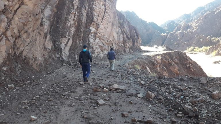 Derrumbe en la ruta de Jagué