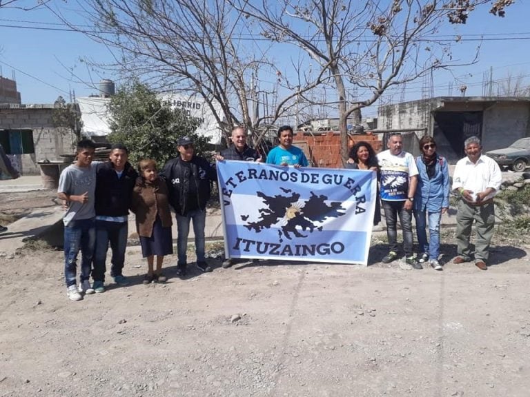 Excombatientes en el merendero A Pulmón