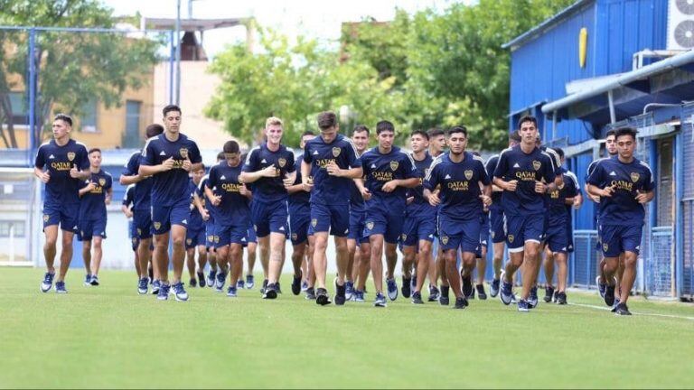 Boca Juniors. Jugadores de la Reserva en entrenamiento. (TyCSports)