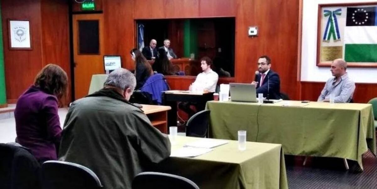Javier Tordi habría besado sin consentimiento a otras dos menores