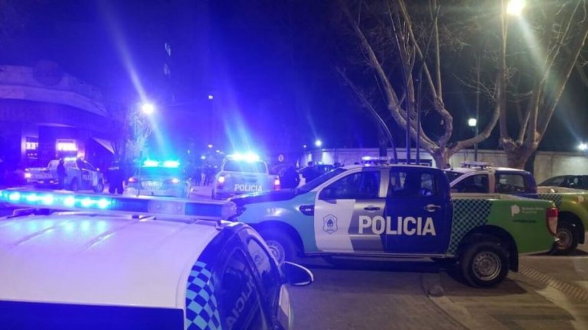 Anunciaron un importante aumento salarial para efectivos de la Policía Bonaerense