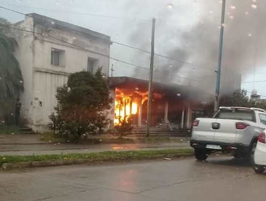 Voraz incendio en la tarde de ayer.