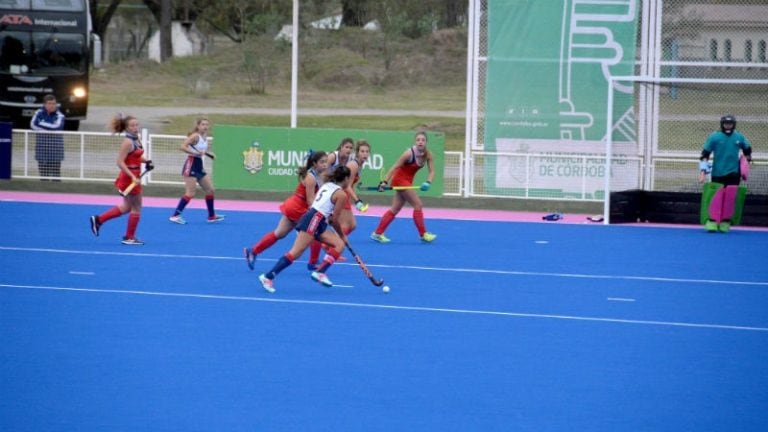 Se inauguró el nuevo estadio de hockey municipal