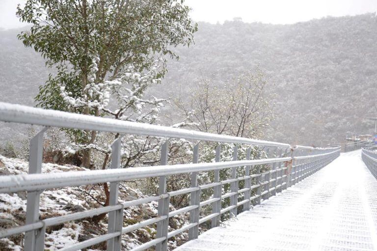 Así nevó este sábado en la Aerosilla de Carlos Paz