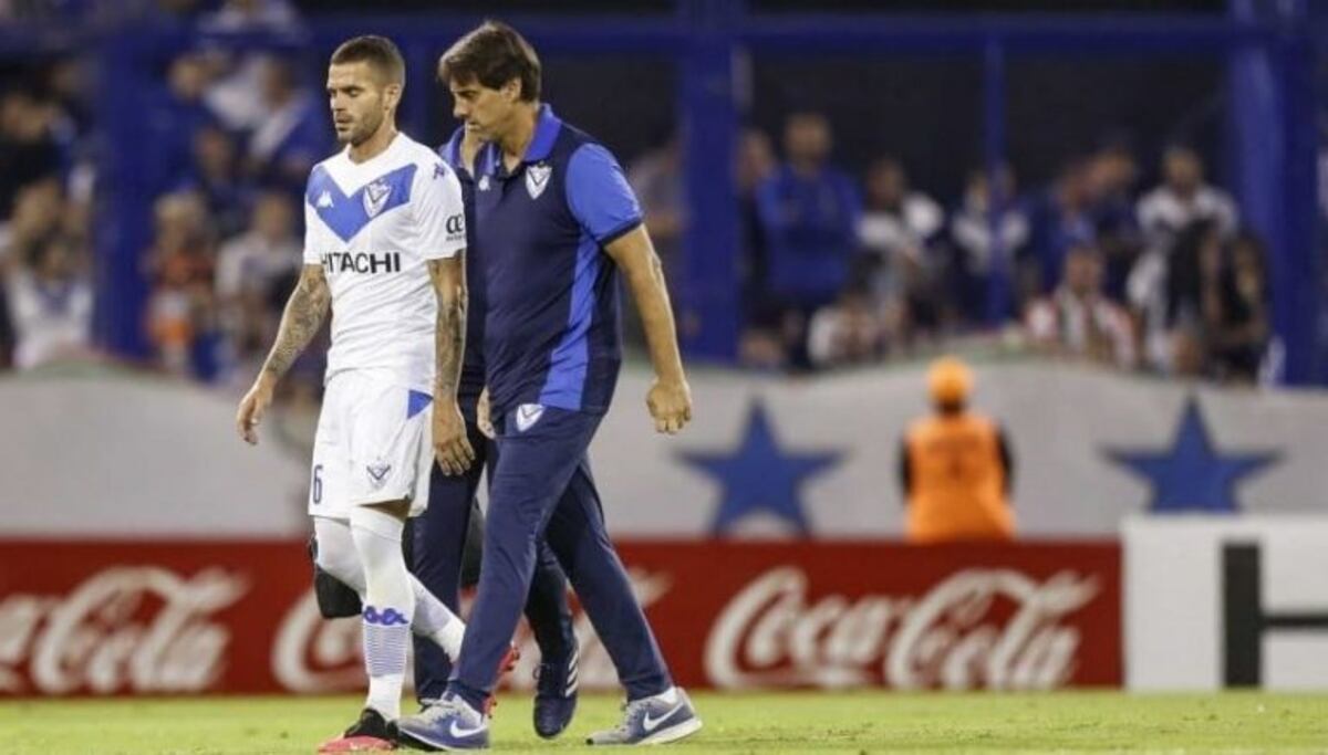 Vélez: Fernando Gago se rompió los ligamentos cruzados de la rodilla izquierda