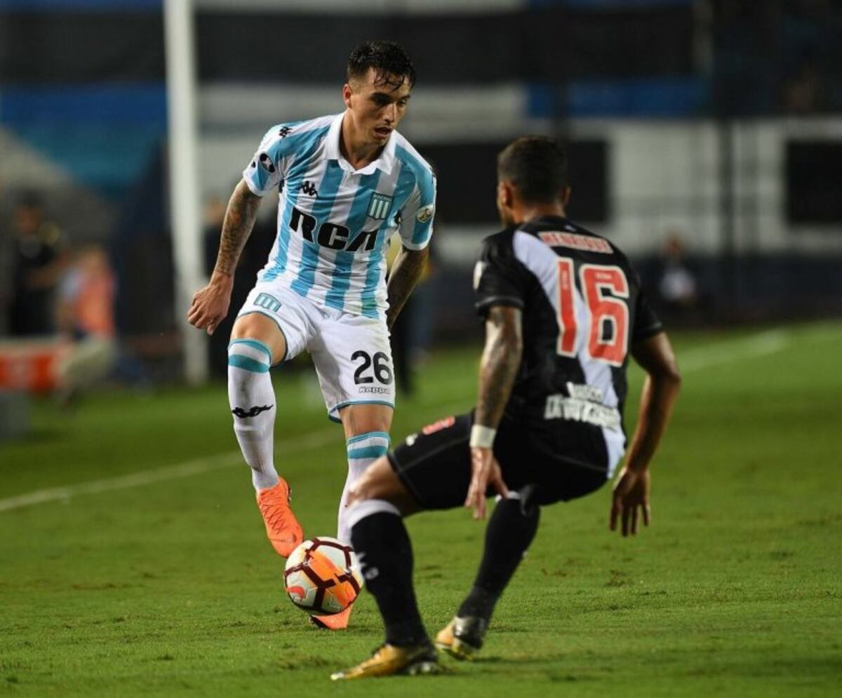 El gran momento de Renzo Saravia en Racing, beneficio para Belgrano