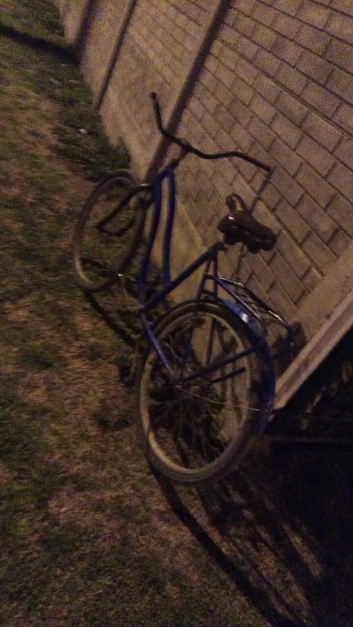 Roban un televisor en una vivienda en calle San Luis y el ladrón olvidó su bicicleta