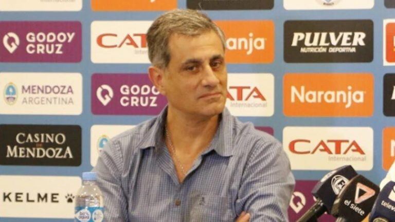 José Manzur, Godoy Cruz Antonio Tomba.