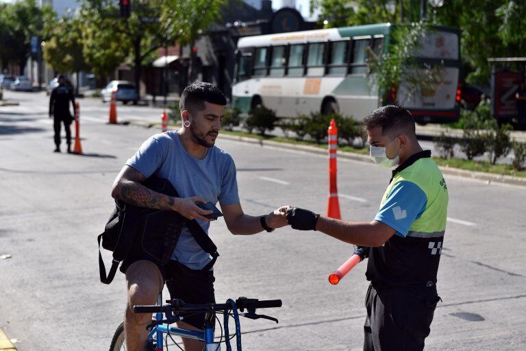 Operativos de control en La Plata para garantizar el cumplimiento de la cuarentena (Municipalidad de La Plata)