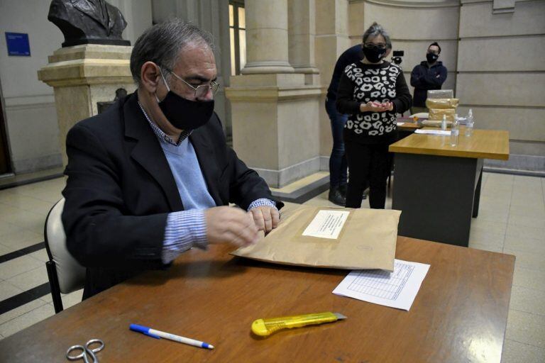 Abrieron los sobres licitatorios por $400 millones para mejorar las calles de Rosario (Municipalidad de Rosario)