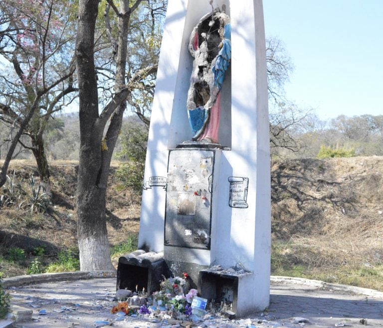 El ataque a la imagen de la Santa Patrona de los agricultores causó indignación en la comunidad de la zona devota de María Auxiliadora.