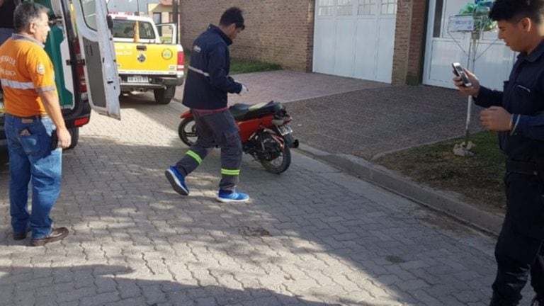 Fue hospitalizado tras caerse de la moto en la que circulaba