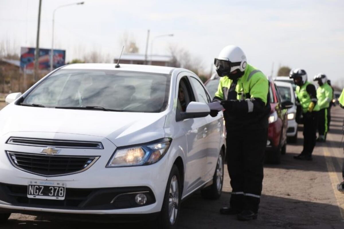 Ciudad de Mendoza: podrán secuestrar los autos de quienes circulen sin estar autorizados
