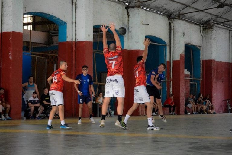 CAIH CALENTANDO EN LA PREVIA DE UN PARTIDO | FOTO ATH