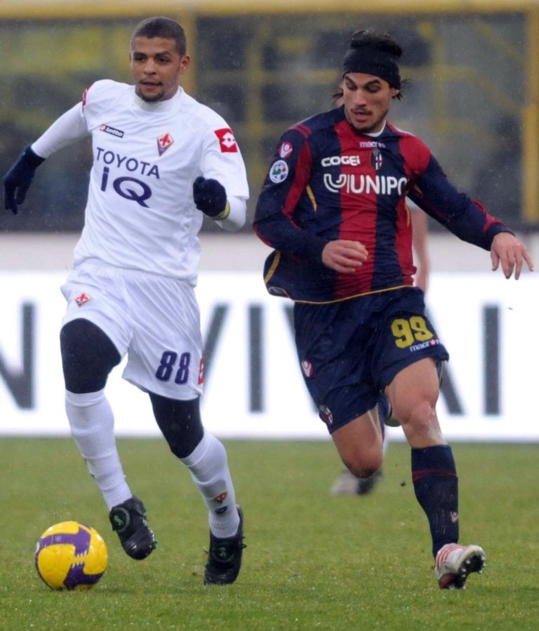 Felipe Melo y Daniel Osvaldo, en 2009. (Foto: Gianni Schicchi/AP)