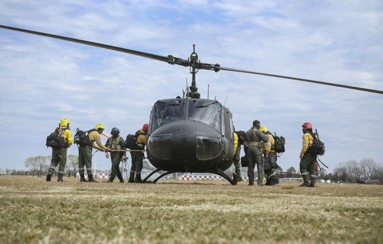 Incendios en las islas: dejan una guardia de brigadistas y harán sobrevuelo diario en la zona (Gobierno de Santa Fe)