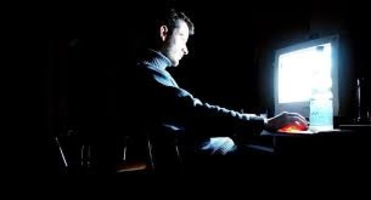 Detenido por distribución de videos con abuso sexual infantil