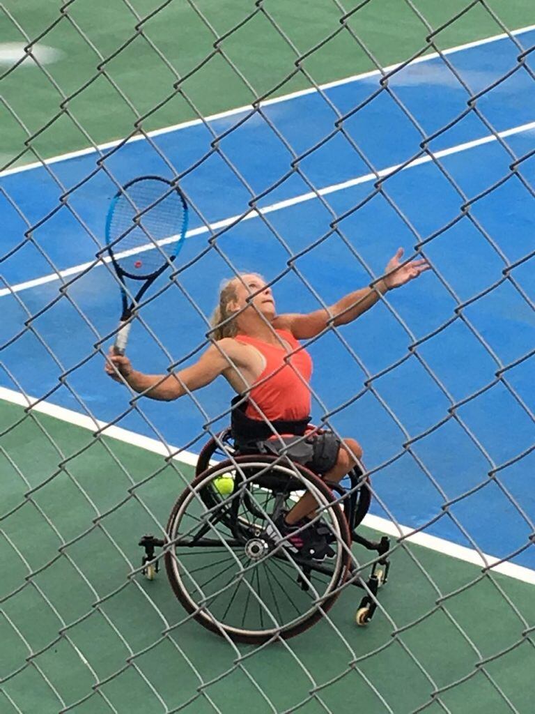 Nicole entrena de lunes a viernes en Vicente López y sueña con llegar a los Juegos Paralímpicos de París 2024.