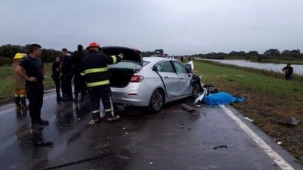 Dos vehículos impactaron en Santa Margarita y cinco personas murieron. (Diario Norte)