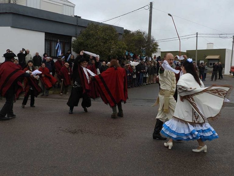 Bailes típicos en homenaje a Güemes