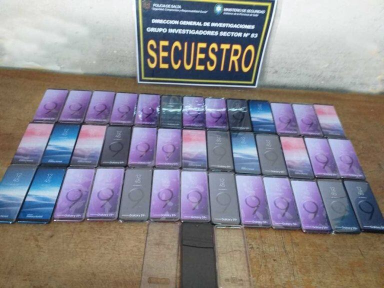 Detuvieron a un hábil ladrón con 41 celulares robados. (Policía de Salta)