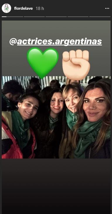 Flor de la V, presente en la noche de vigila en el Congreso. (Instagram)