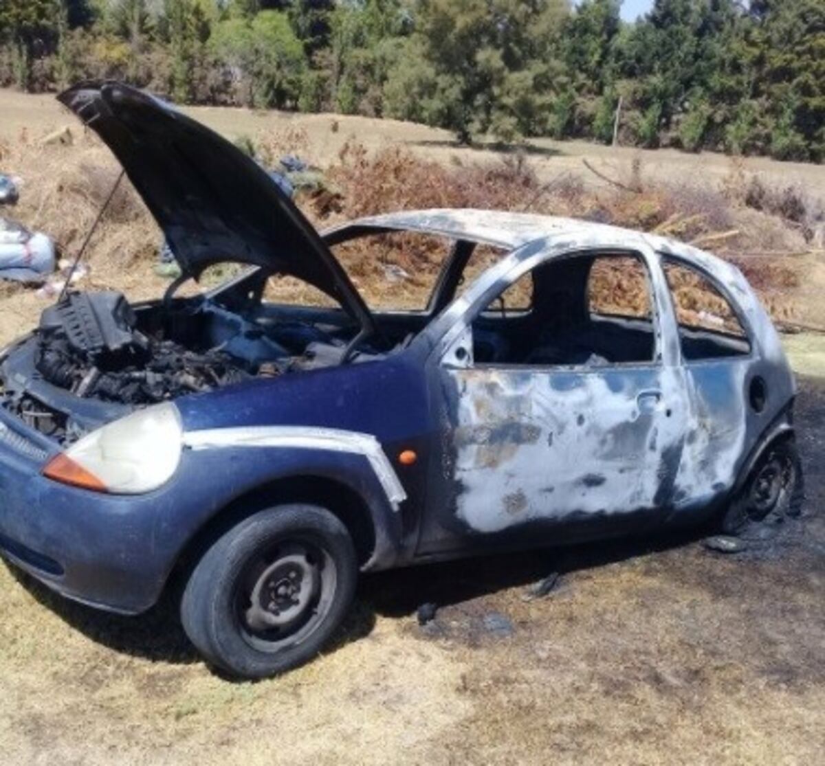 Insólito: incendió su auto para que no se lo lleven al corralón