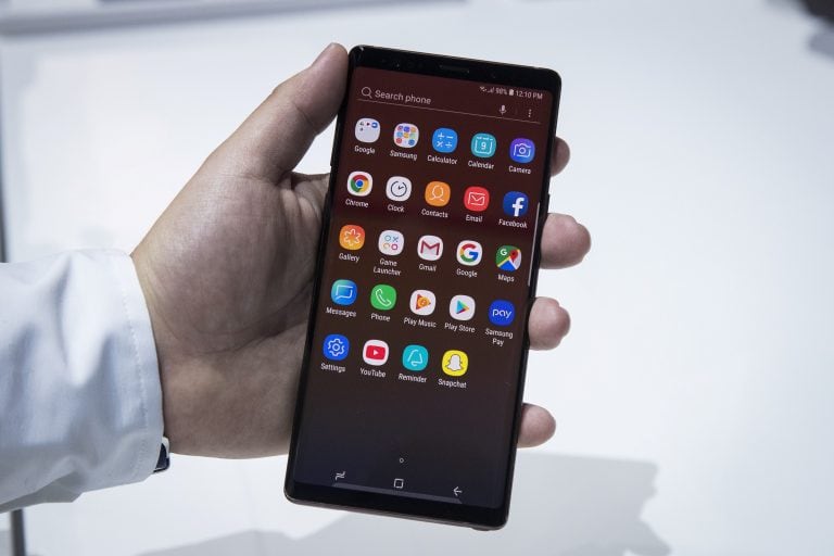 La vista del Samsung Galaxy Note 9 y su pantalla táctil